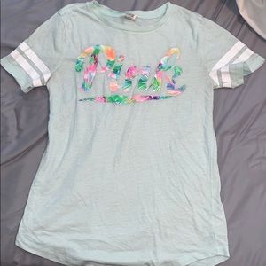 T-shirt from pink